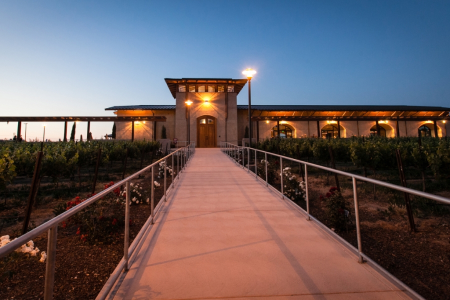 Bella Rosa Wedding Venue Garré Vineyard & Winery in Livermore, CA